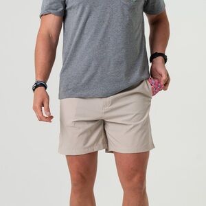 BURLEBO LIGHT KHAKI - AMERICAN FLAG POCKET EVERYDAY SHORTS (7" INSEAM)